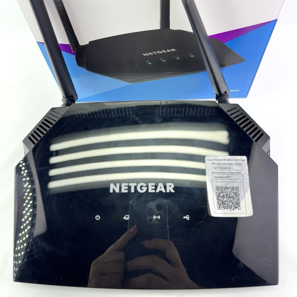 NETGEAR AC1600 Smart WiFi Router R6260 Dual Band Gigabit Wireless Router - Picture 2 of 9